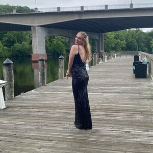 black prom dress
